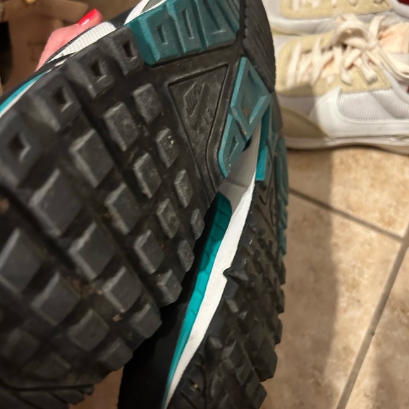 Nike Air Max Sneakers with Teal and Orange Accents - Picture 4 of 5
